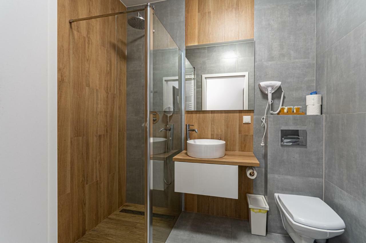 Apartament Odratower Wrocław Eksteriør billede